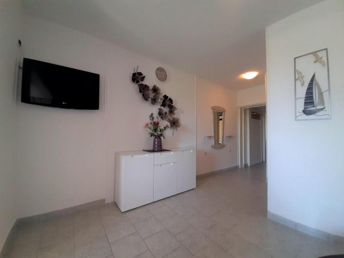 Apartments Nada Krk Island Εξωτερικό φωτογραφία