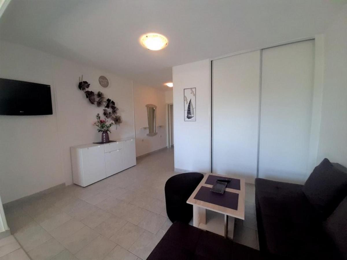 Apartments Nada Krk Island Εξωτερικό φωτογραφία