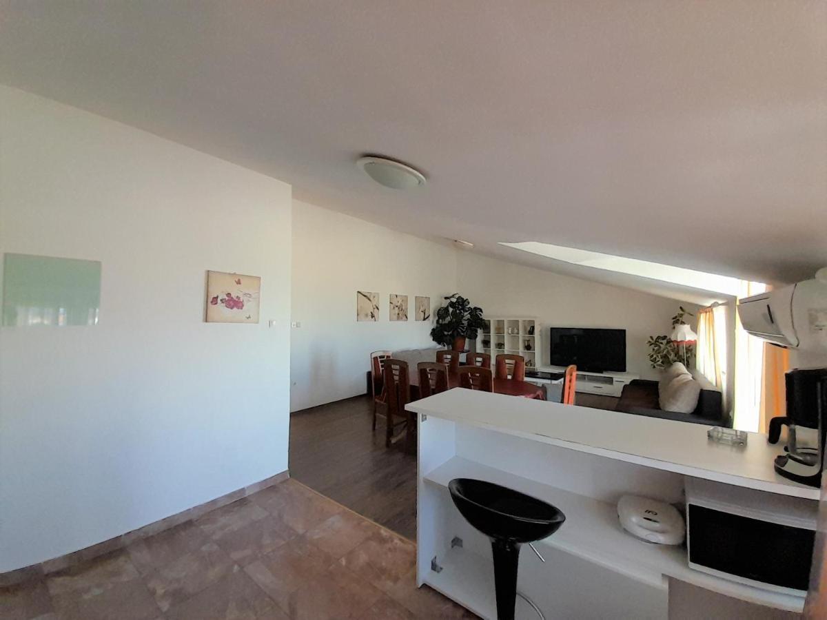 Apartments Nada Krk Island Εξωτερικό φωτογραφία