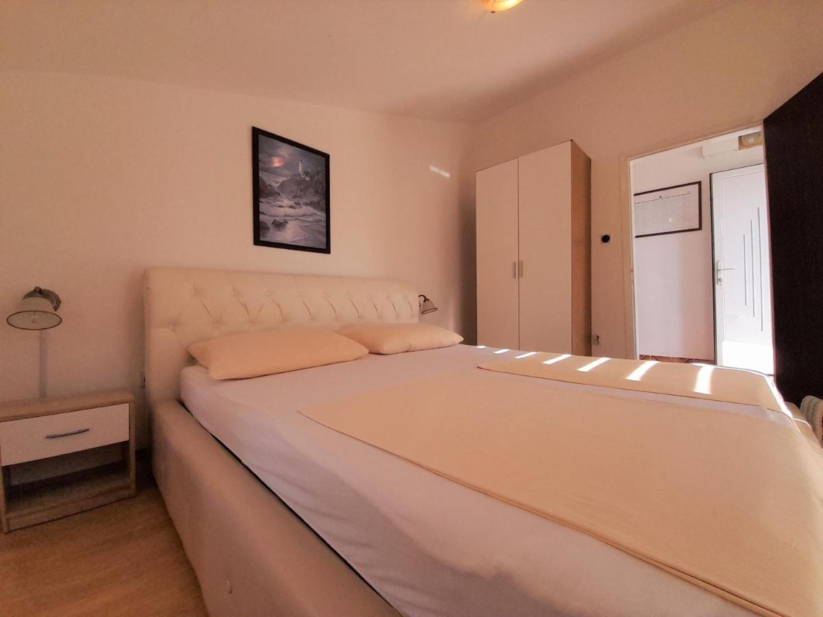 Apartments Nada Krk Island Εξωτερικό φωτογραφία
