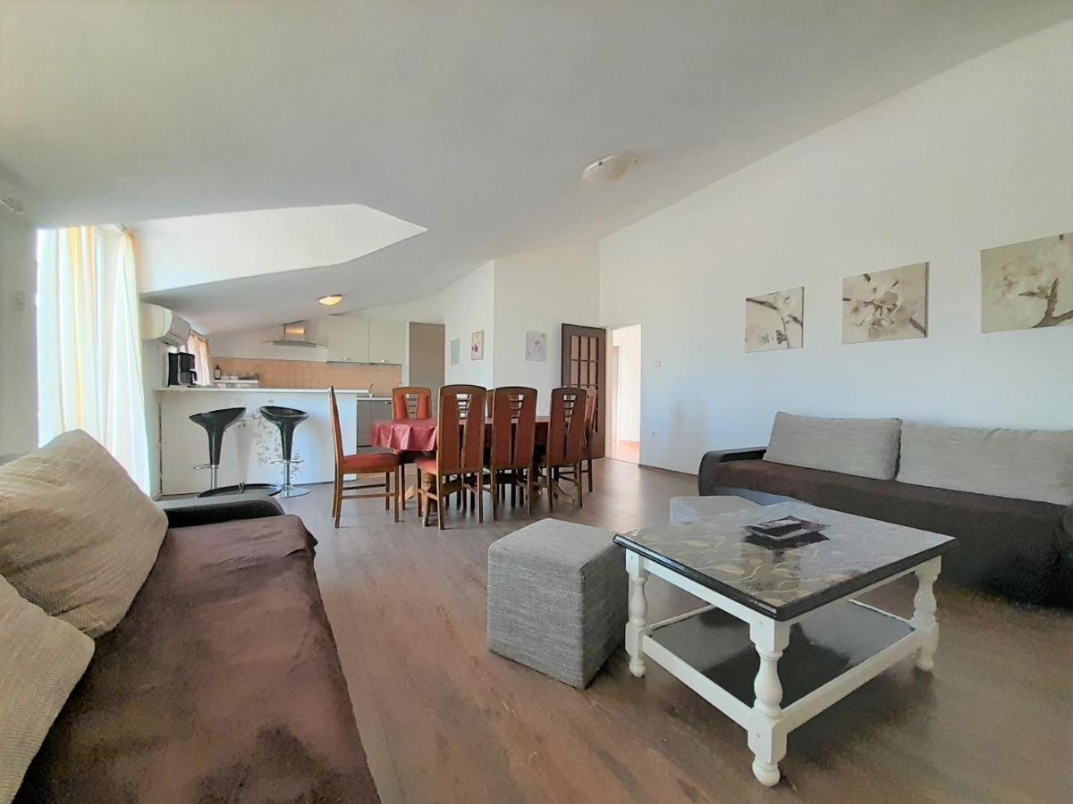 Apartments Nada Krk Island Εξωτερικό φωτογραφία